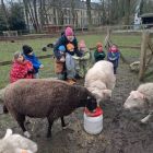 Op stap naar de kinderboerderij 'De Campagne' in Drongen